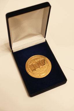 medal-2009.jpg